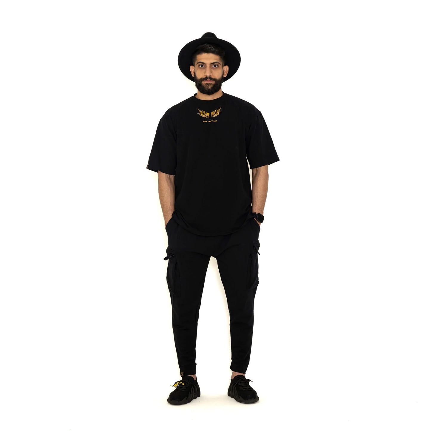 BLACK T-SHIRT AND TROUSERS SET
