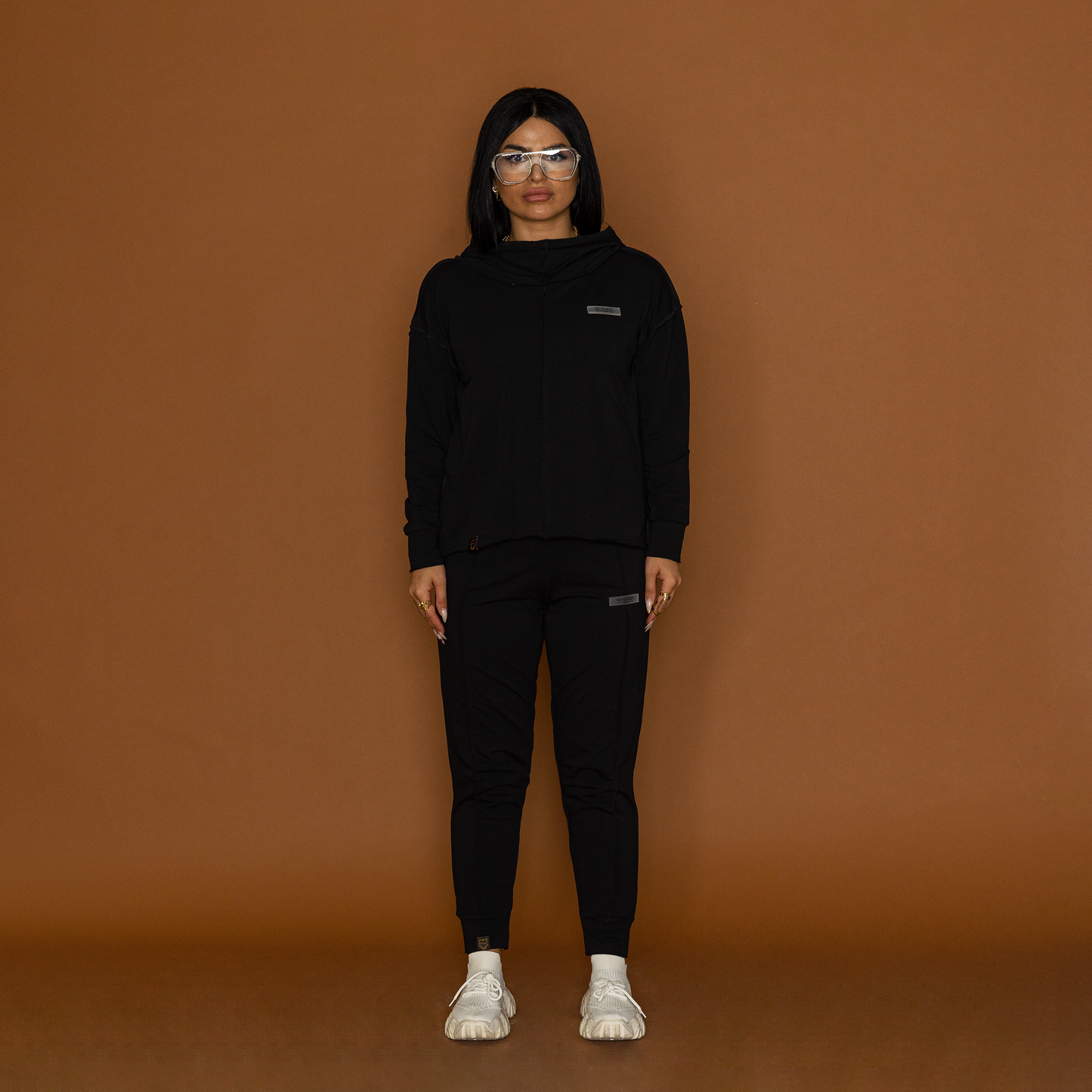 WOMEN'S HOODIE AND TROUSERS SET